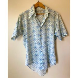 Vintage 60s/70s Permanent press floral button down collared shirt by k mart.